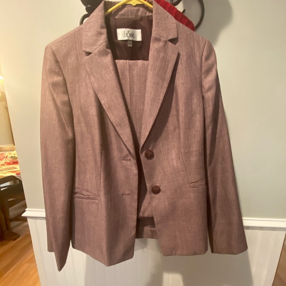 FULL SUIT - Picture 2 of 2